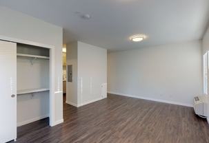 1298 Meade St - Photo 1 of 1