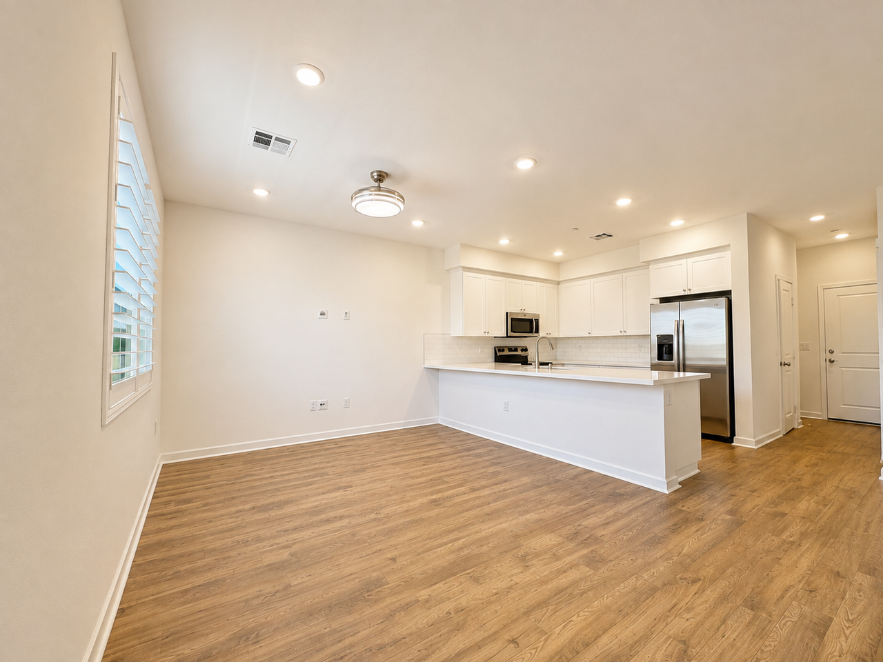 33221 Opal Glass Dr - Photo 3 of 28