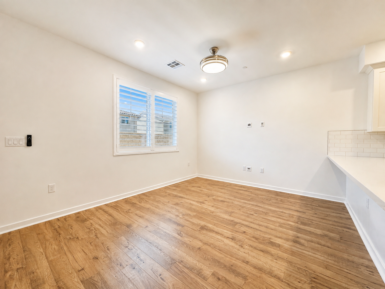 33221 Opal Glass Dr - Photo 4 of 28