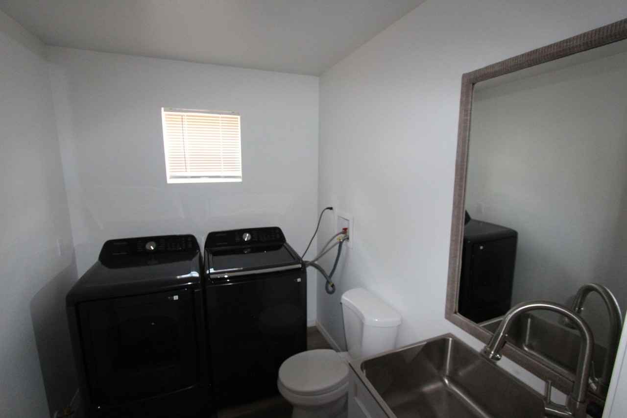 1621 N Center St #2 - Photo 3 of 22