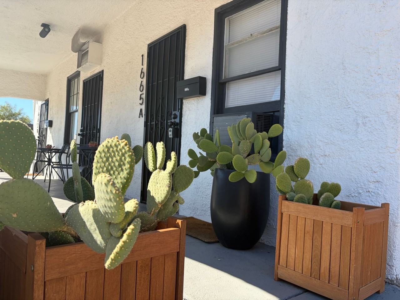 The River Bungalows of Historic Rincon Heights - Photo 4 of 26