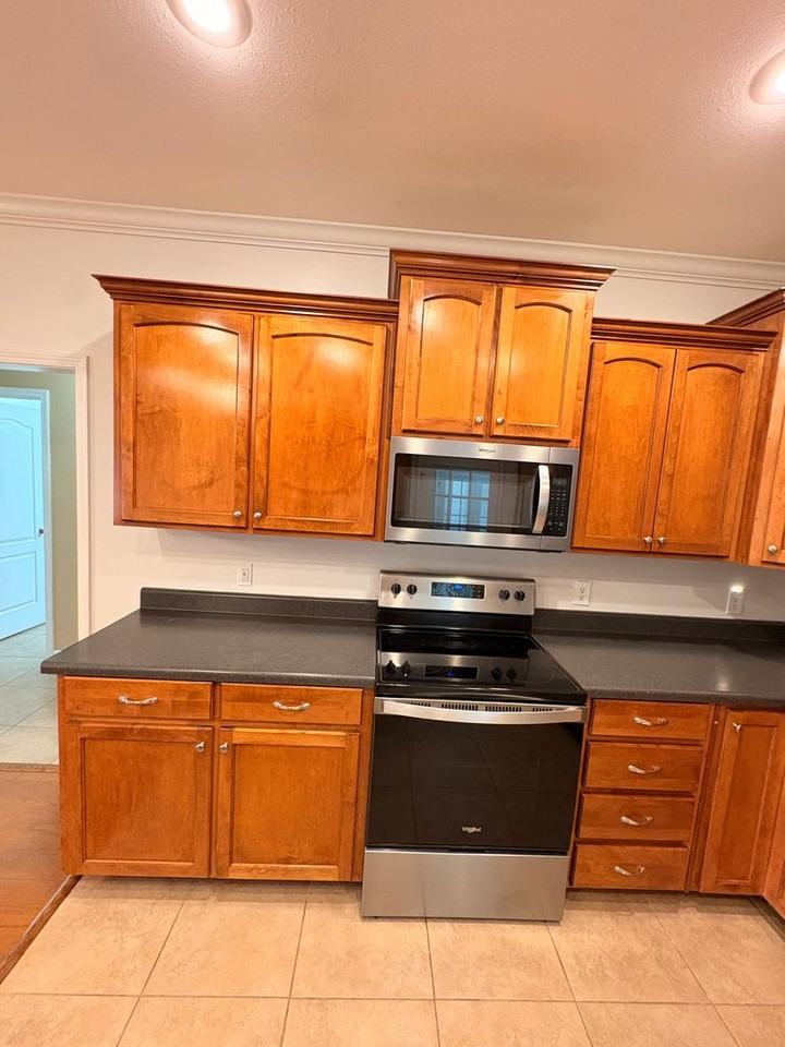 102 Timber Hill Ct - Photo 2 of 17