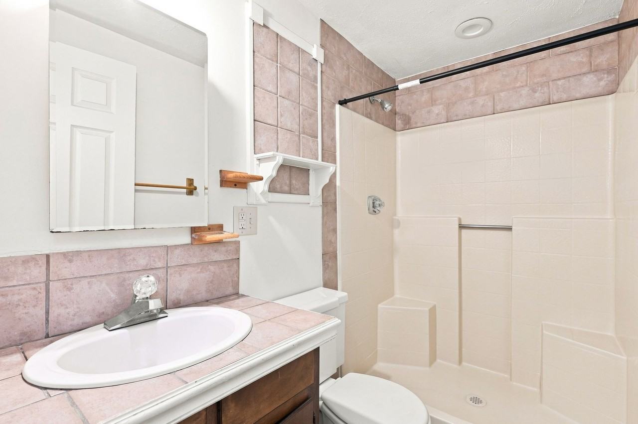 6276 W Monticello Ave - Photo 2 of 37