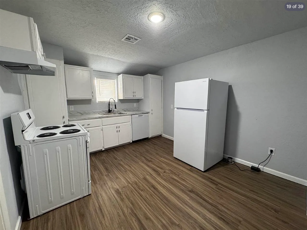 1212 Nw Dearborn Ave #2 - Photo 4 of 9