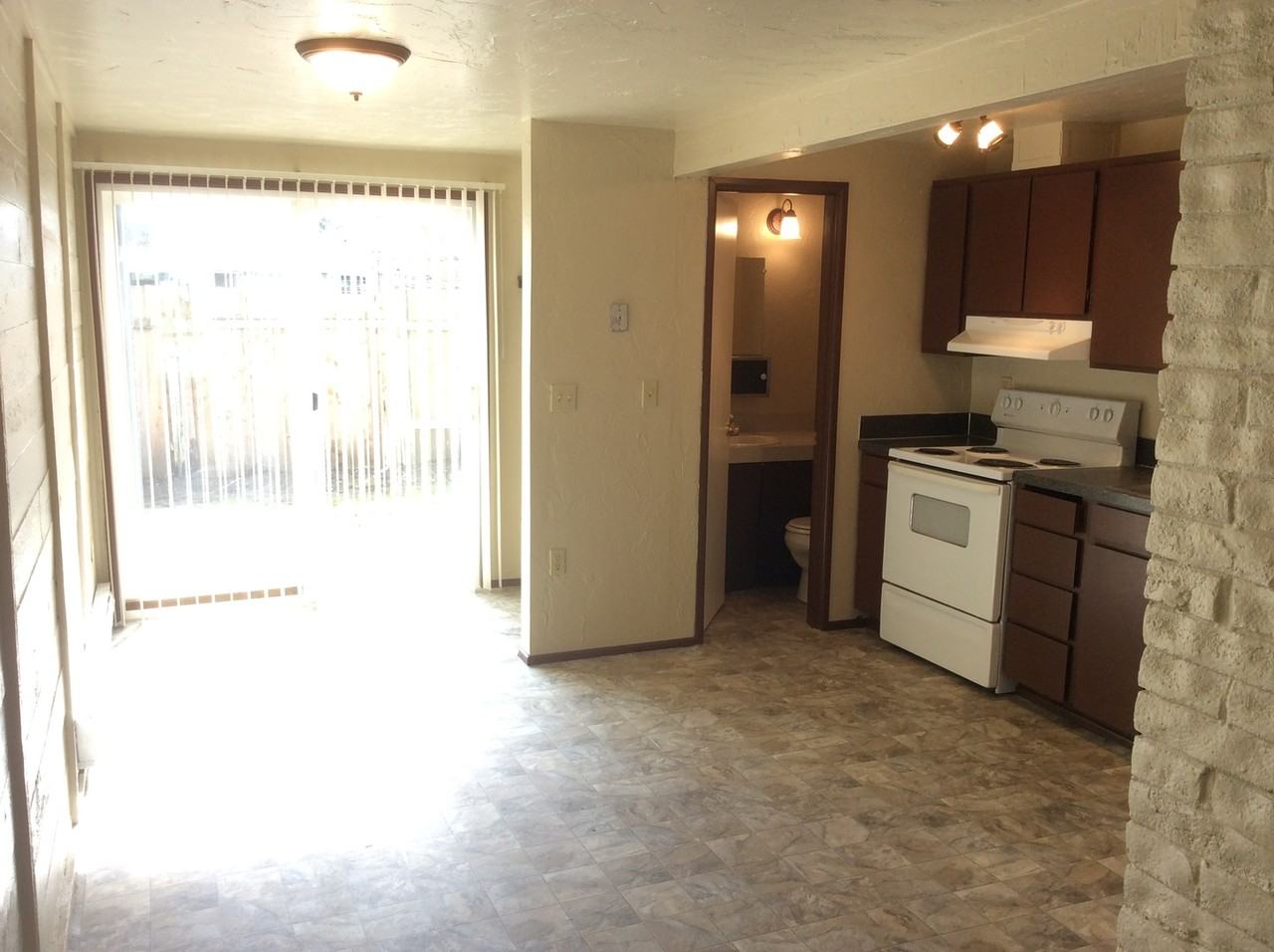 1614 W 8th Ave - Photo 5 of 23