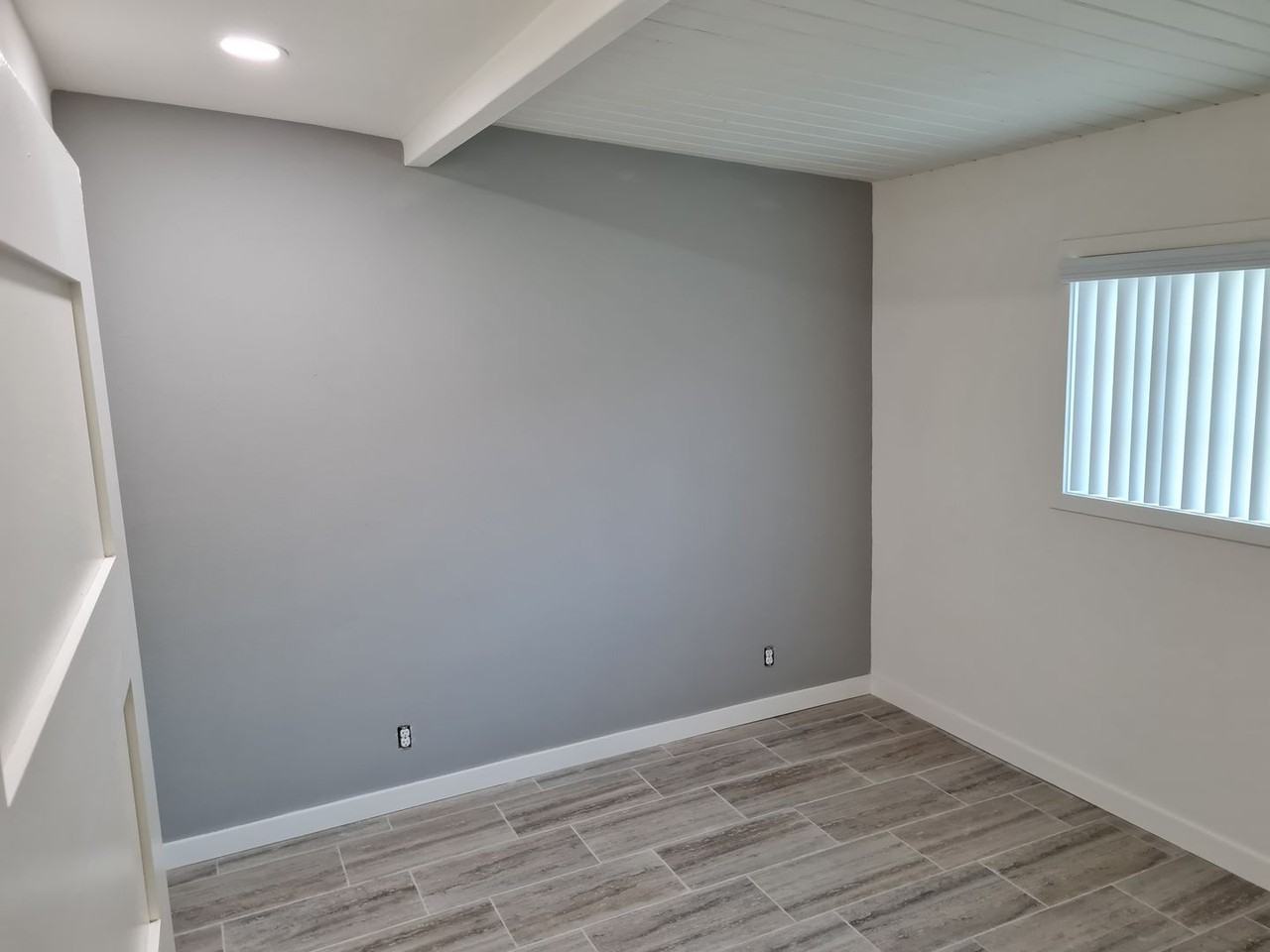 1437 W Almond Ave - Photo 4 of 7