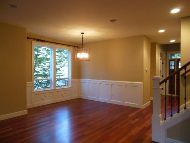 1119 Oak St - Photo 5 of 26