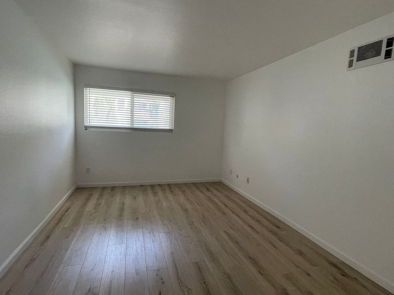 6333 College Grove Way - Photo 7 of 12