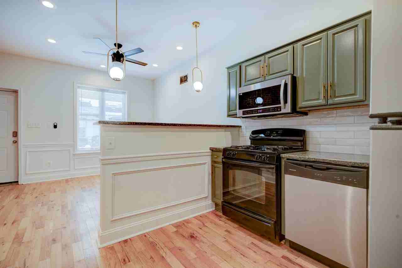 3235 Page St - Photo 2 of 44