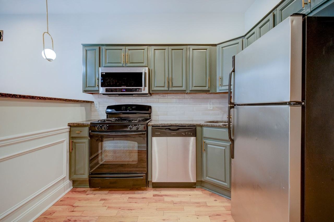 3235 Page St - Photo 3 of 44
