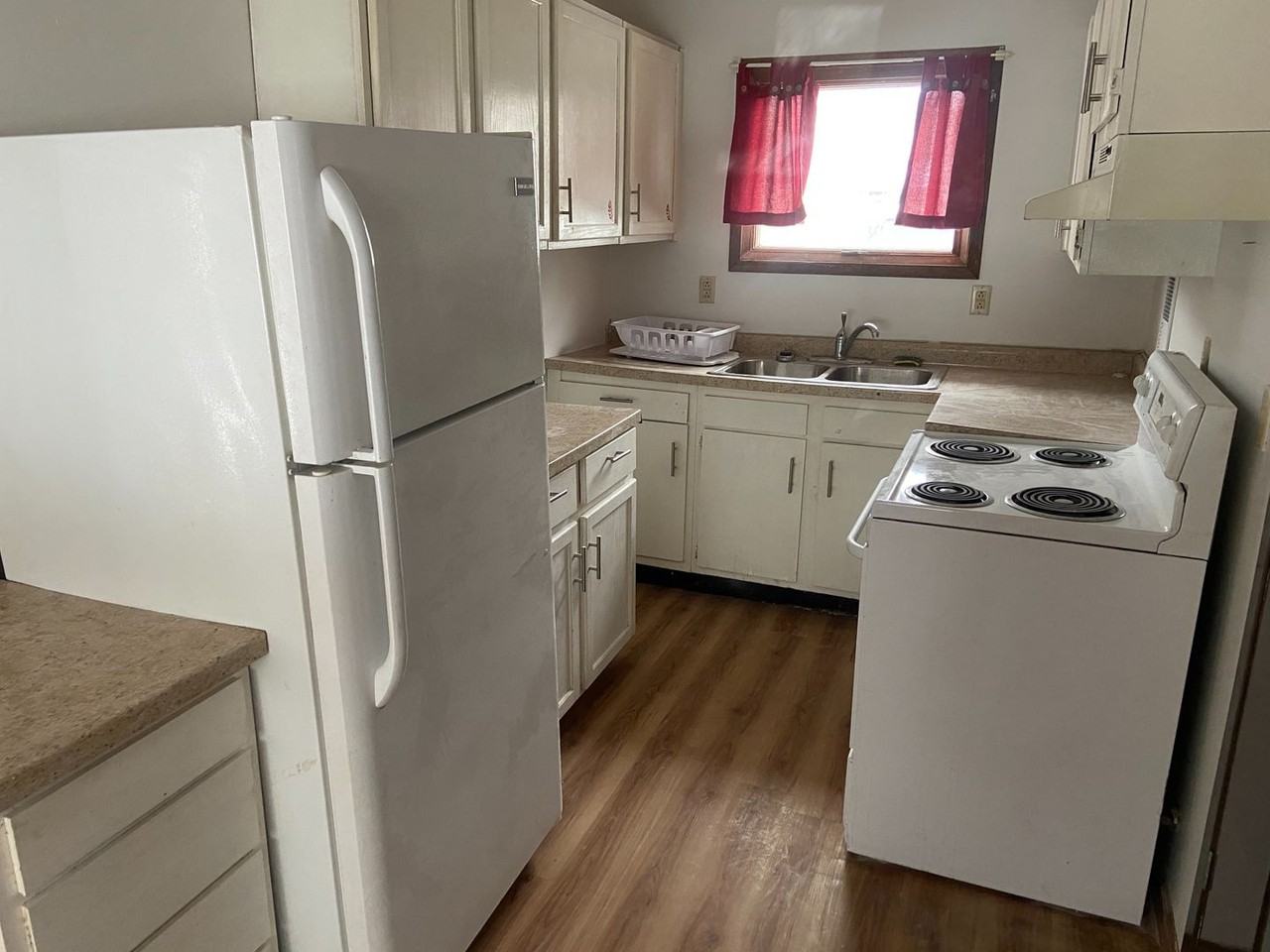 550 10th St - Photo 5 of 7