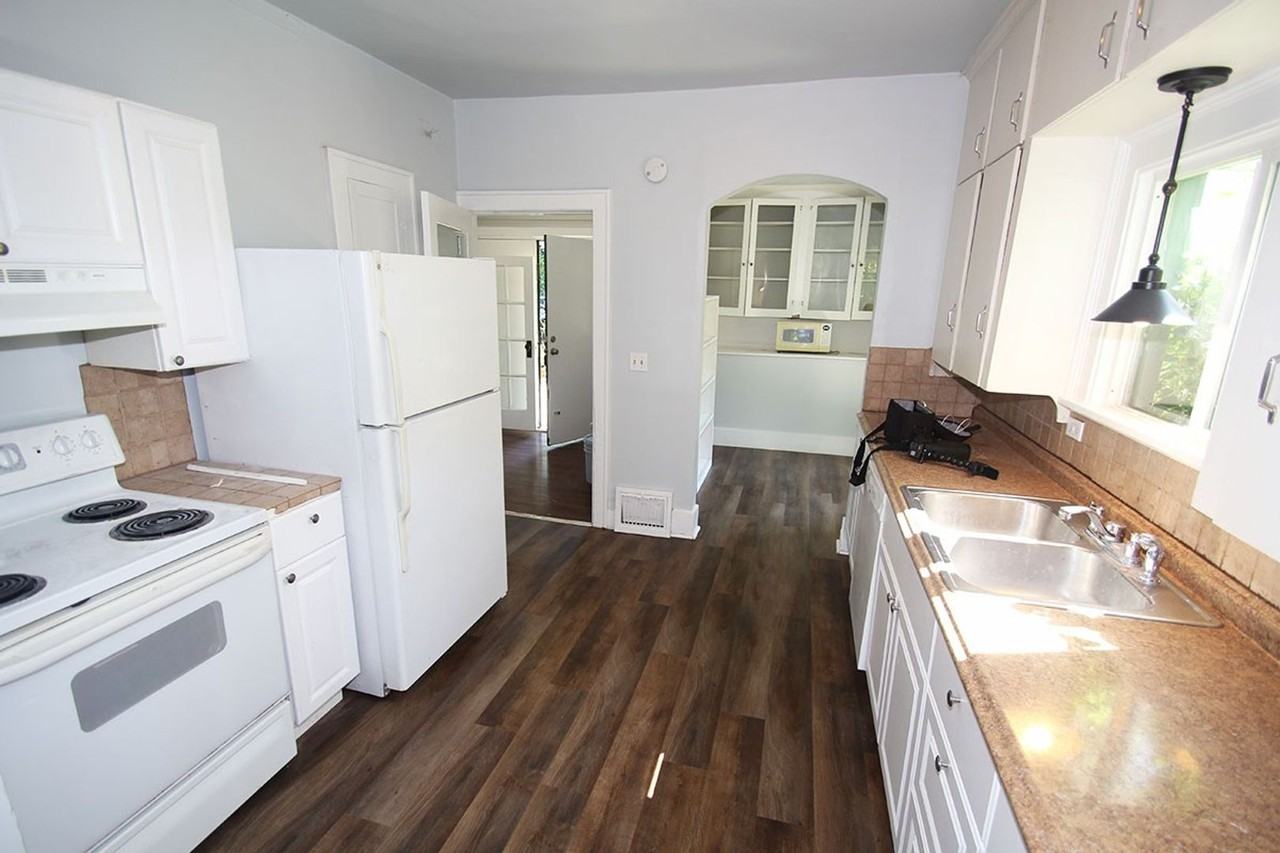 18824 Bothell Way Ne - Photo 6 of 16