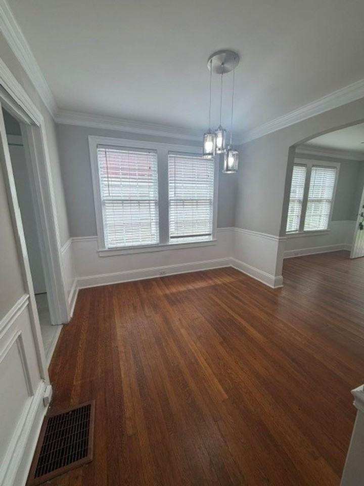719 Grandin Rd - Photo 4 of 10