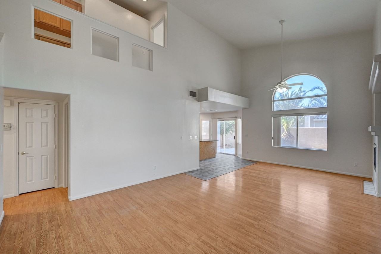 10800 Palatine Ct - Photo 2 of 15