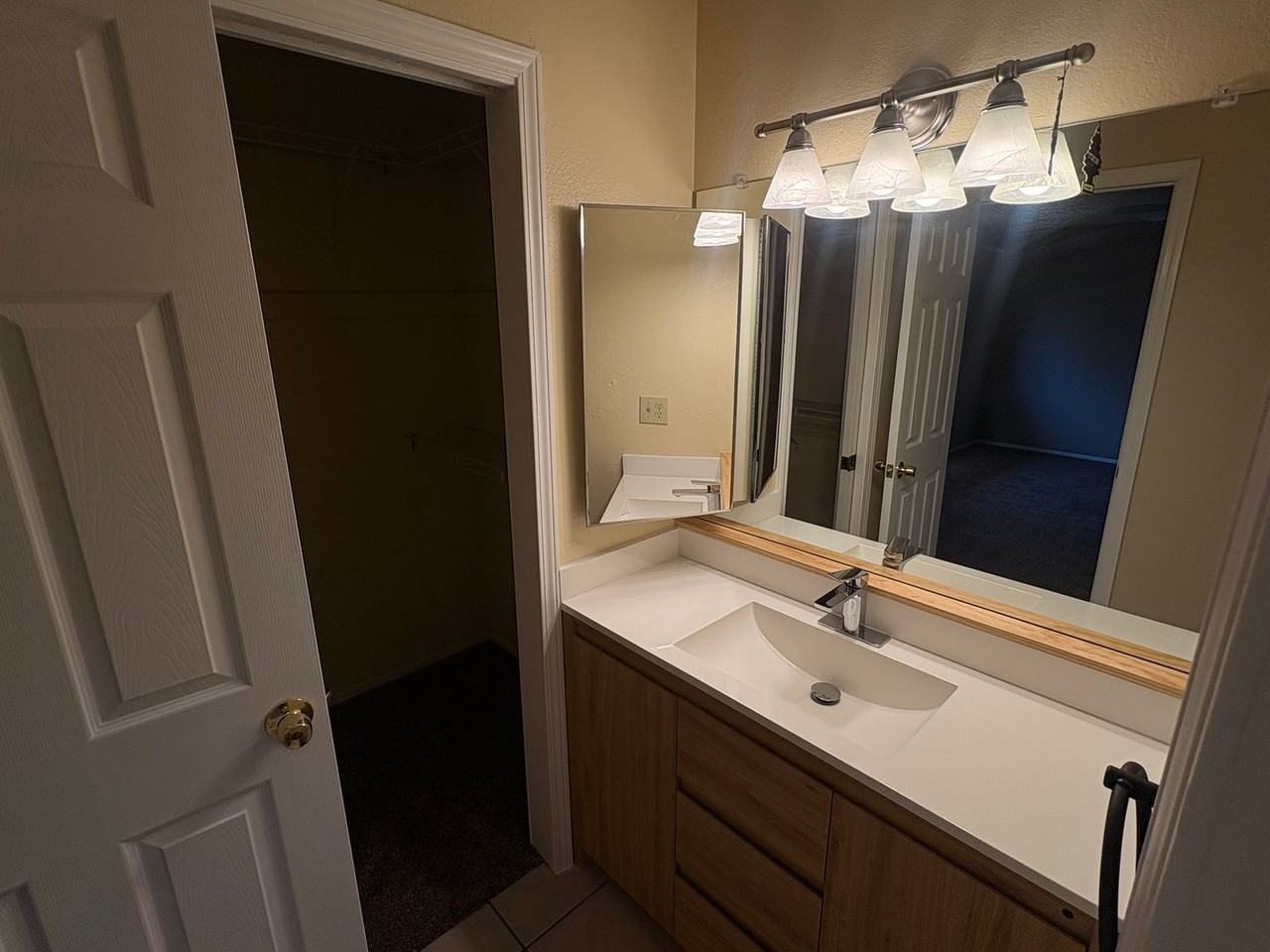 7311 N Iron Bell Pl - Photo 7 of 21
