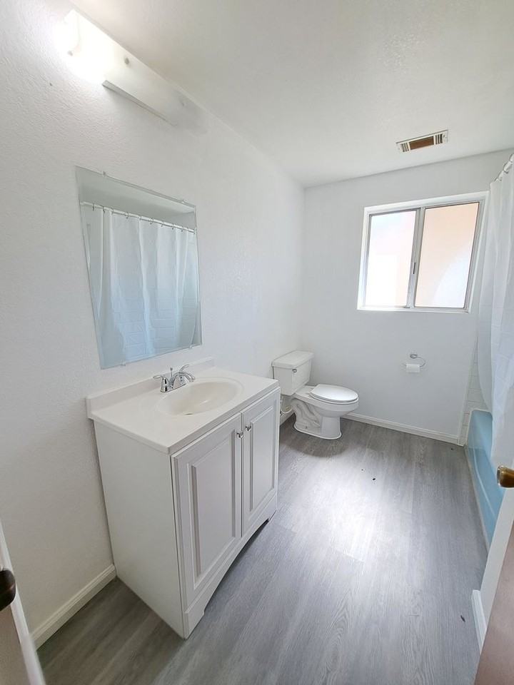 9357 Riggins Rd - Photo 7 of 13