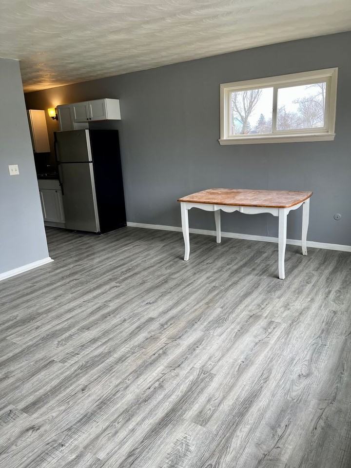 233 Dixie Ave - Photo 2 of 11