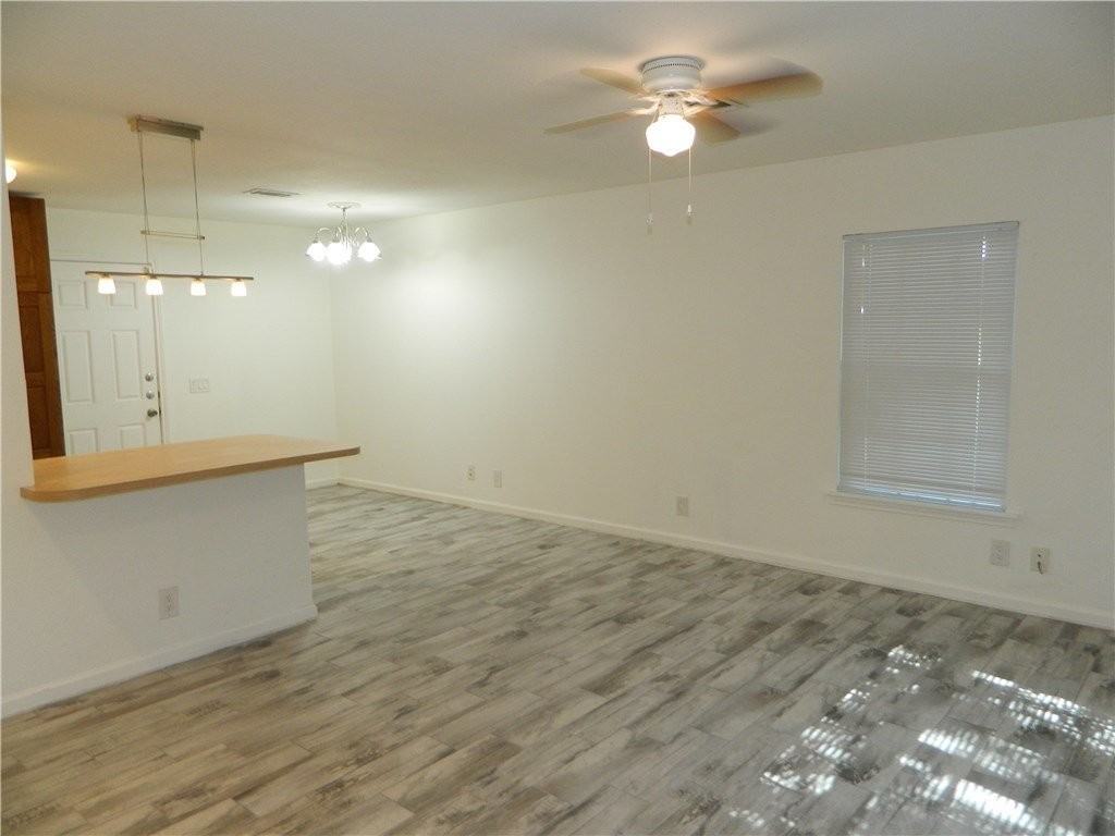 6512 Linda Ln - Photo 5 of 20