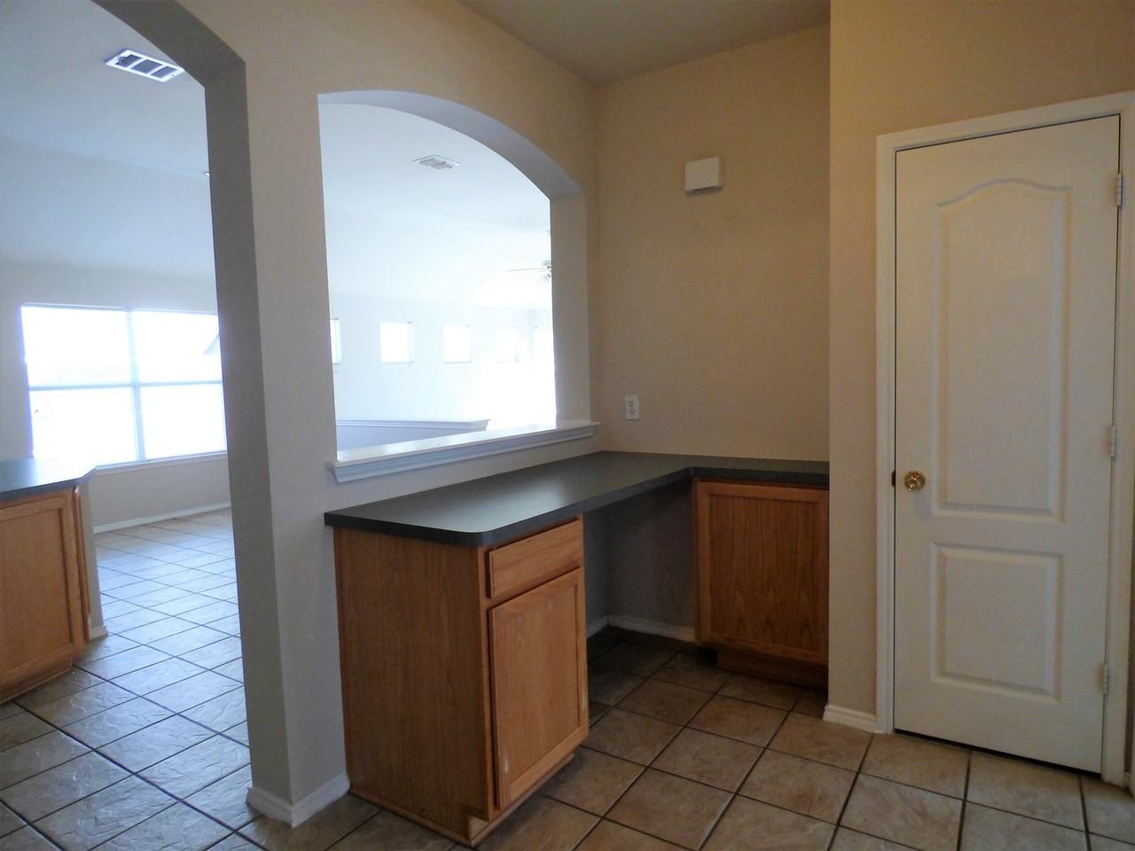 3110 Brett Rd - Photo 5 of 9
