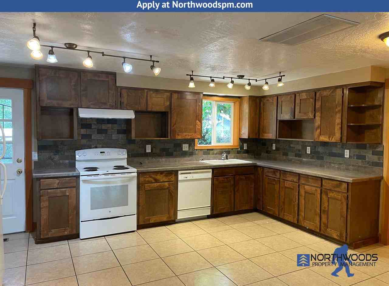 2213 Greenbrook Dr - Photo 7 of 20