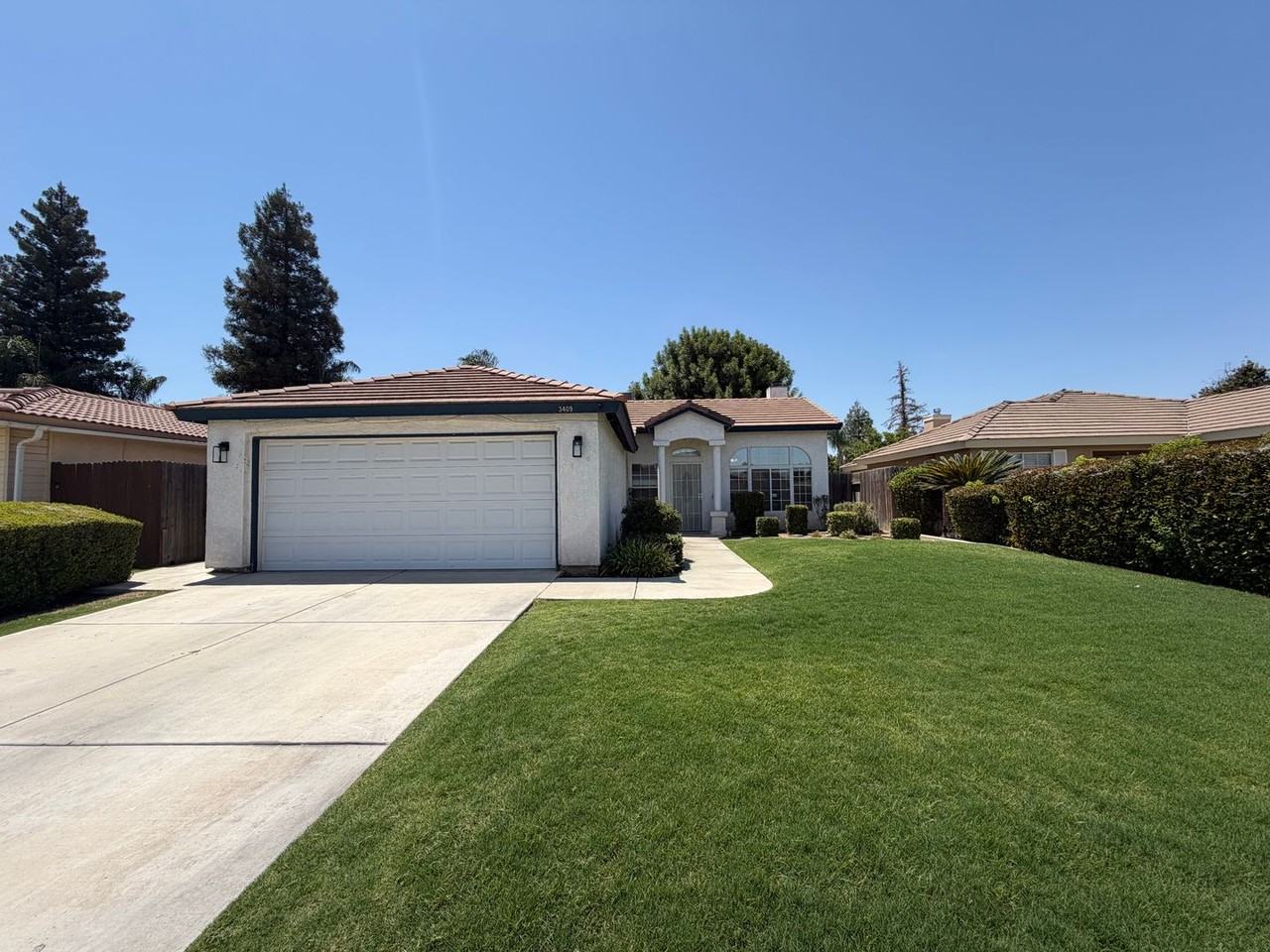 3409 Starside Dr - Photo 2 of 13
