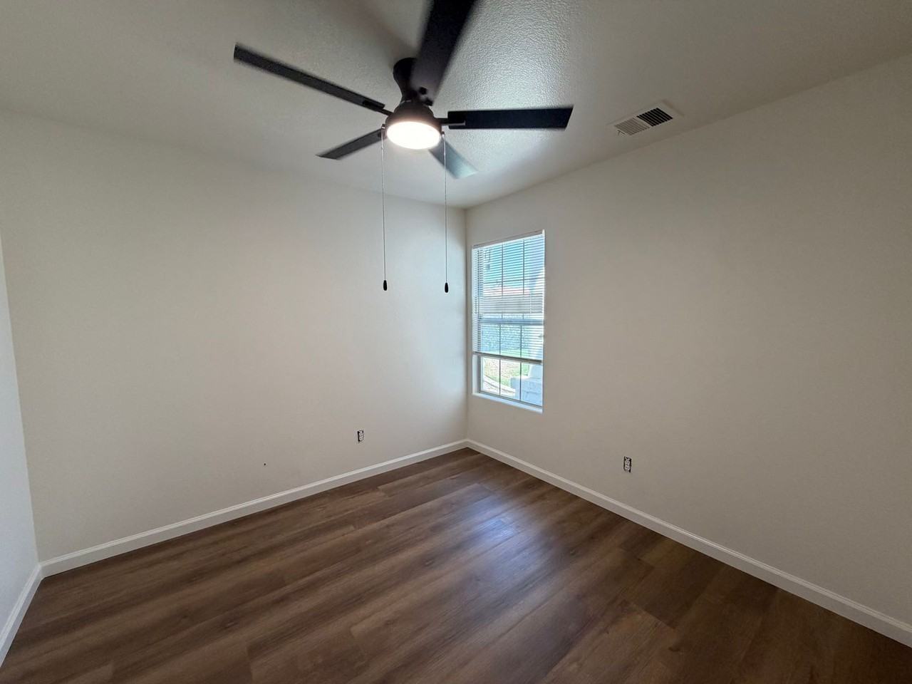 3409 Starside Dr - Photo 6 of 13
