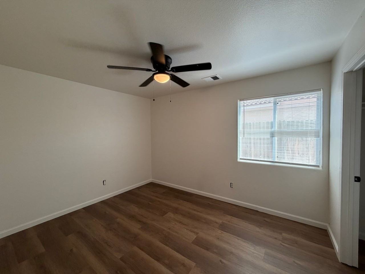 3409 Starside Dr - Photo 7 of 13