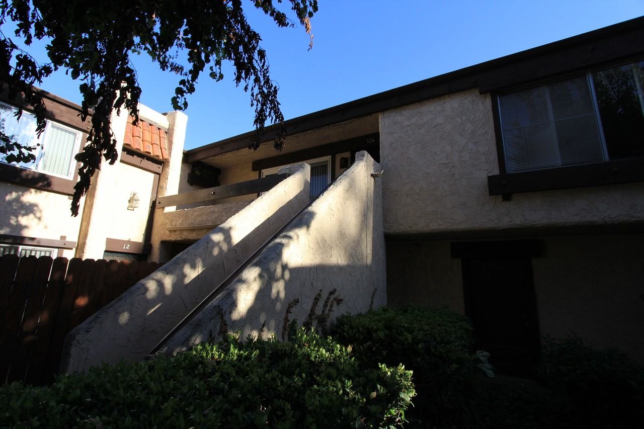 14 El Dorado St #12A - Photo 2 of 13