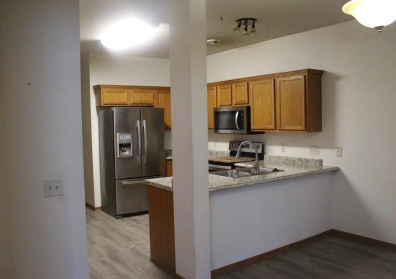 6804 Pine Crest Trl S - Photo 4 of 19