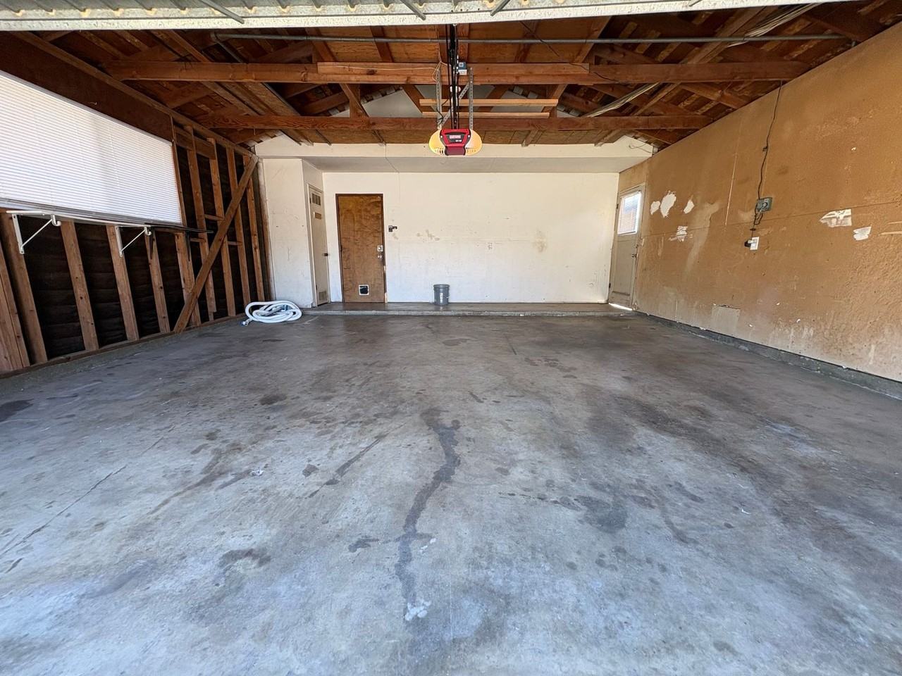 2943 W Ashland Ave - Photo 2 of 36