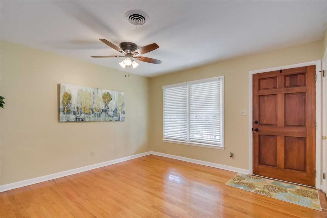 3649 Lynnwood Dr - Photo 6 of 31