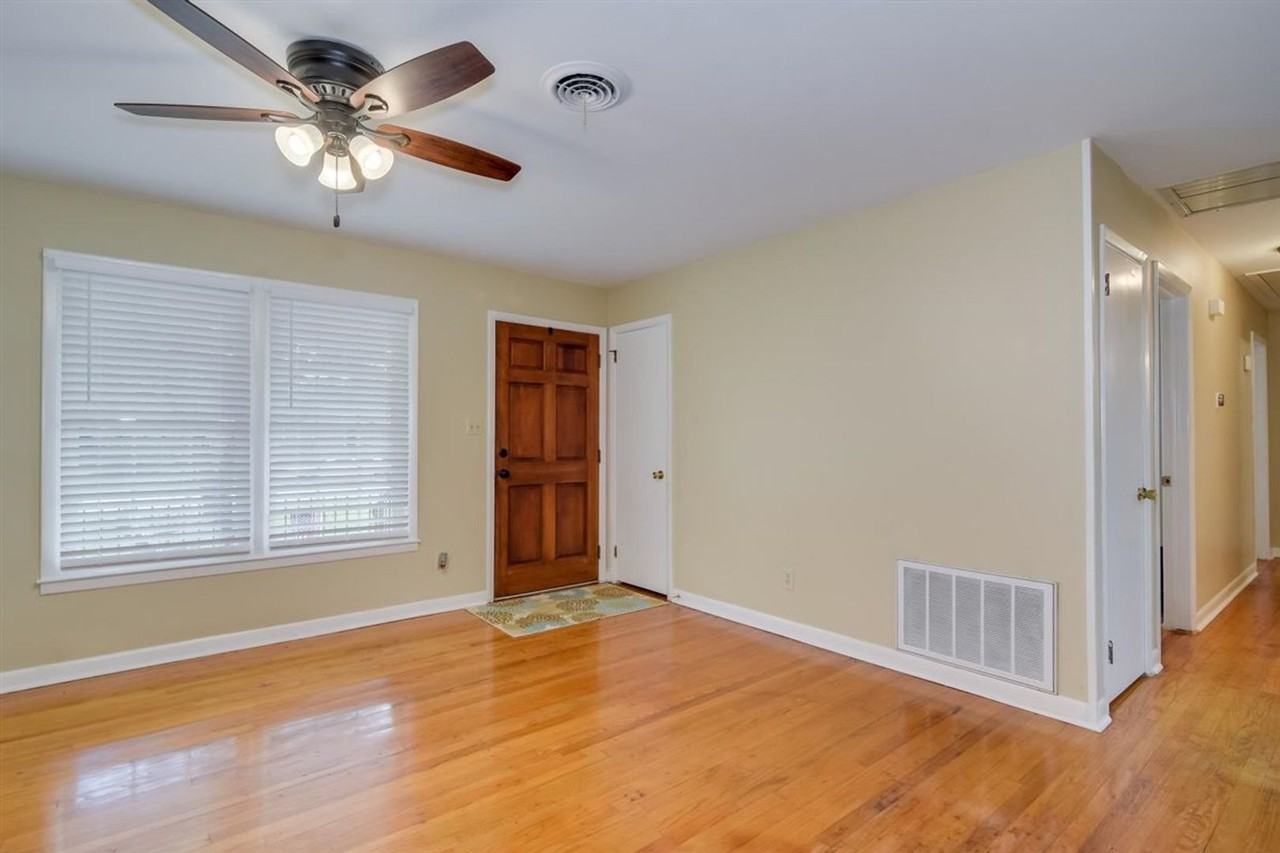 3649 Lynnwood Dr - Photo 7 of 31