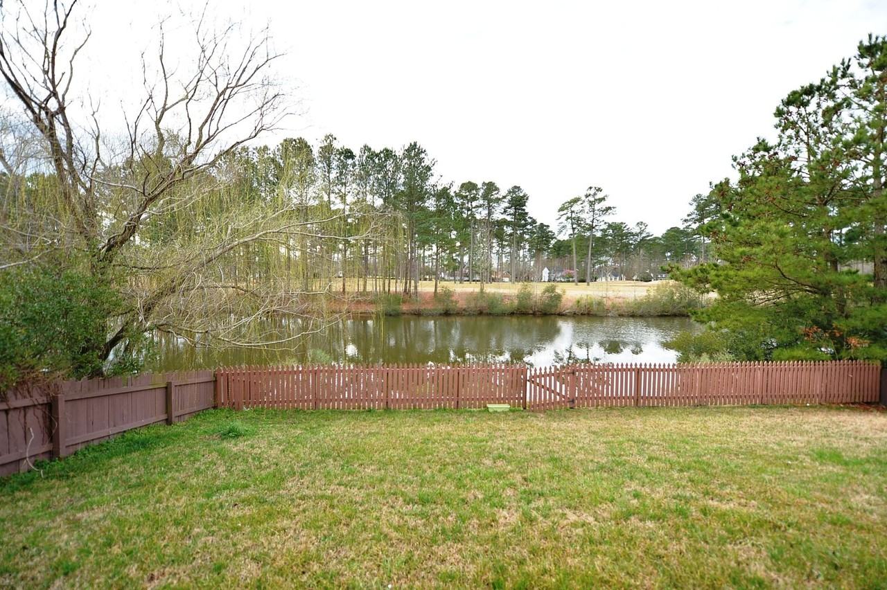 517 Whisper Walk - Photo 5 of 36