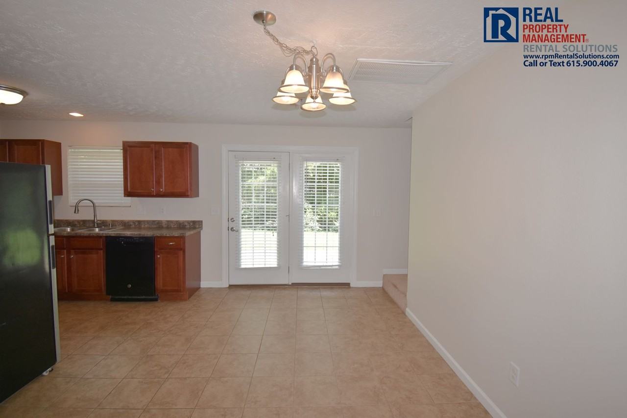 1548 Passage Dr - Photo 5 of 24