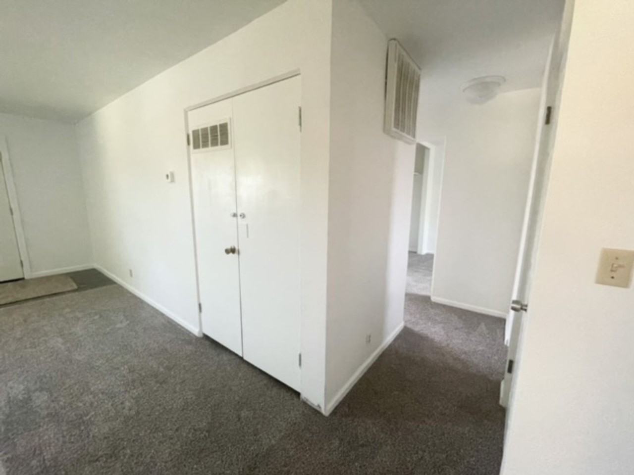 102 9th St #1 - Photo 6 of 11