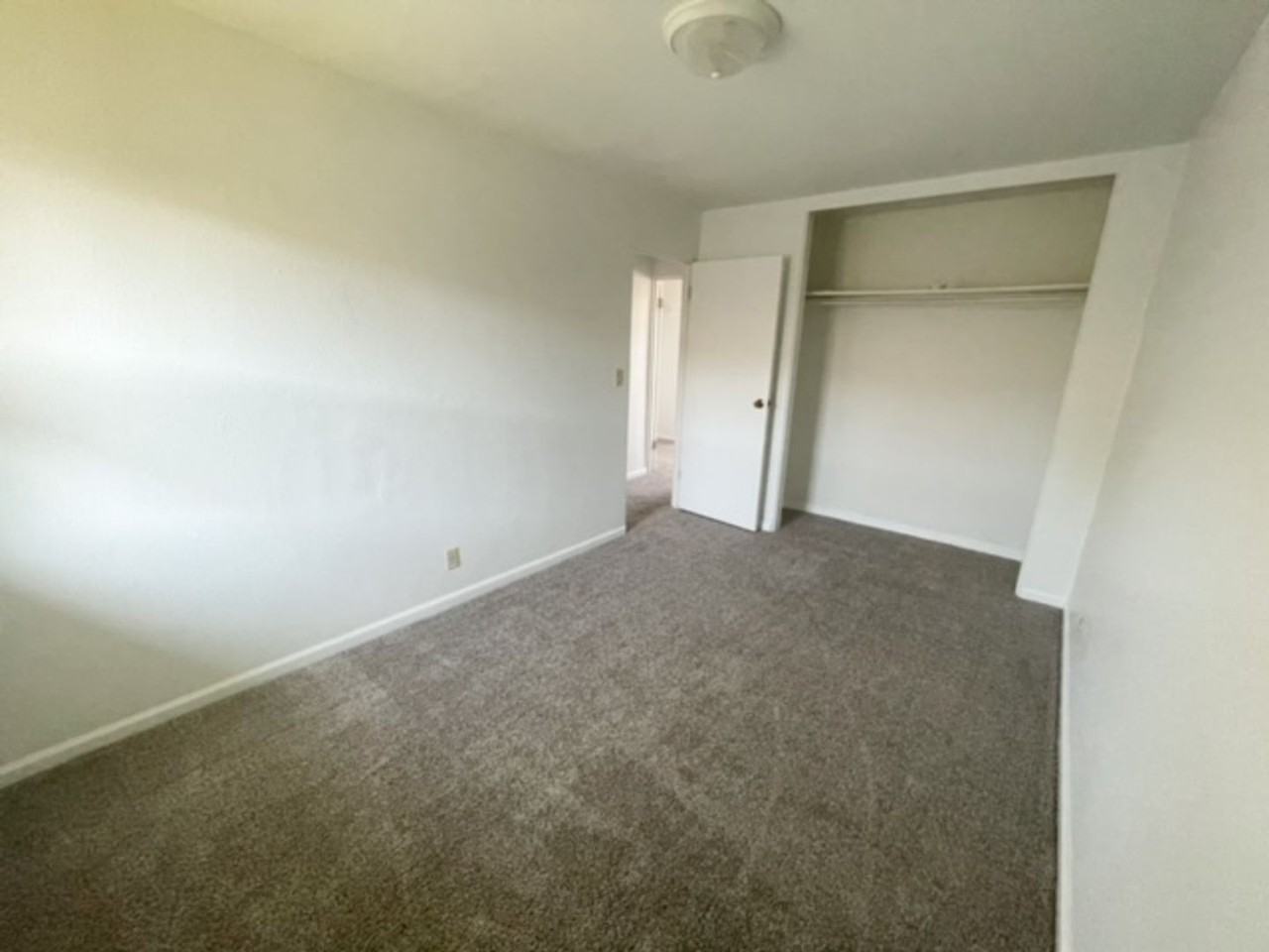 102 9th St #1 - Photo 7 of 11
