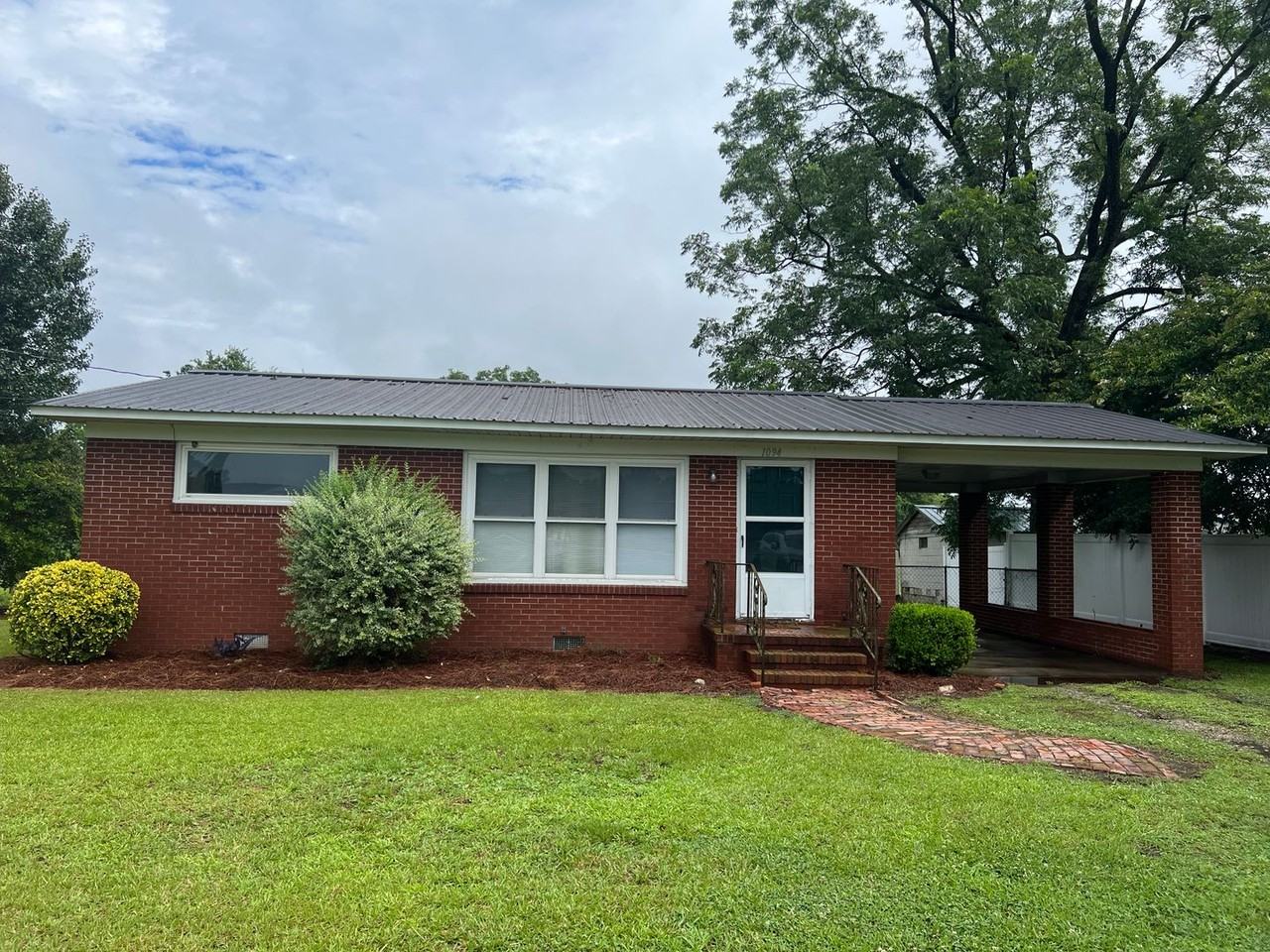 1094 Jonestown Rd - Photo 2 of 14