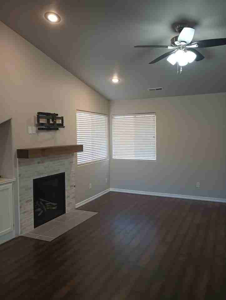 4006 W 150 N - Photo 2 of 12