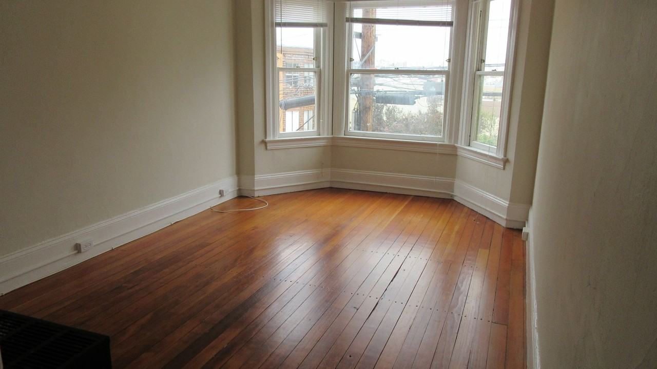 1333 Lyon St #4 - Photo 5 of 21