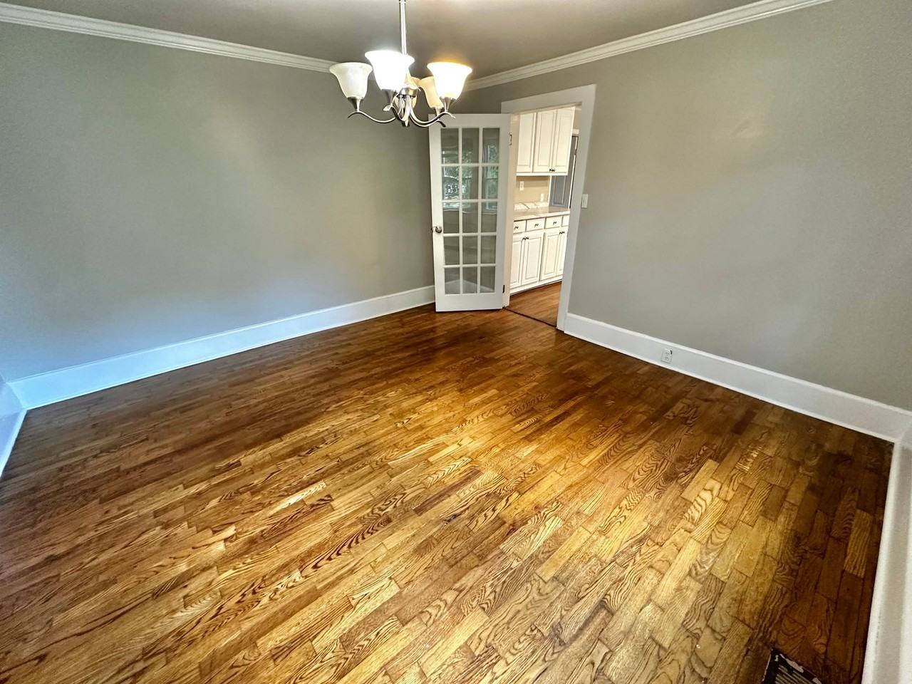 517 Burnett Ferry Rd Sw - Photo 5 of 14