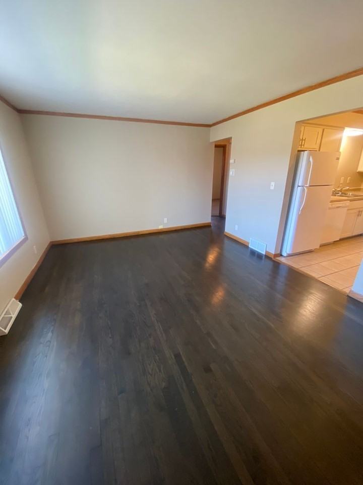 308 E Monroe Ave - Photo 6 of 13