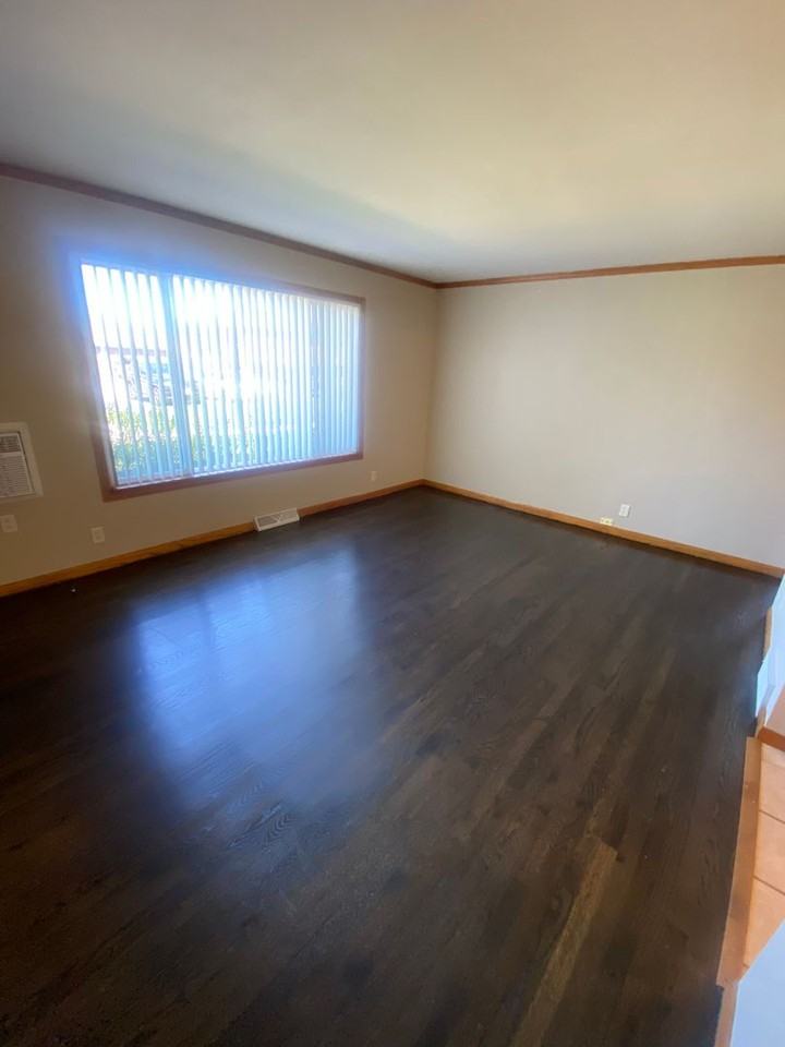 308 E Monroe Ave - Photo 7 of 13