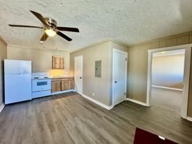 1018 W Lexington Ave #20 - Photo 1 of 1