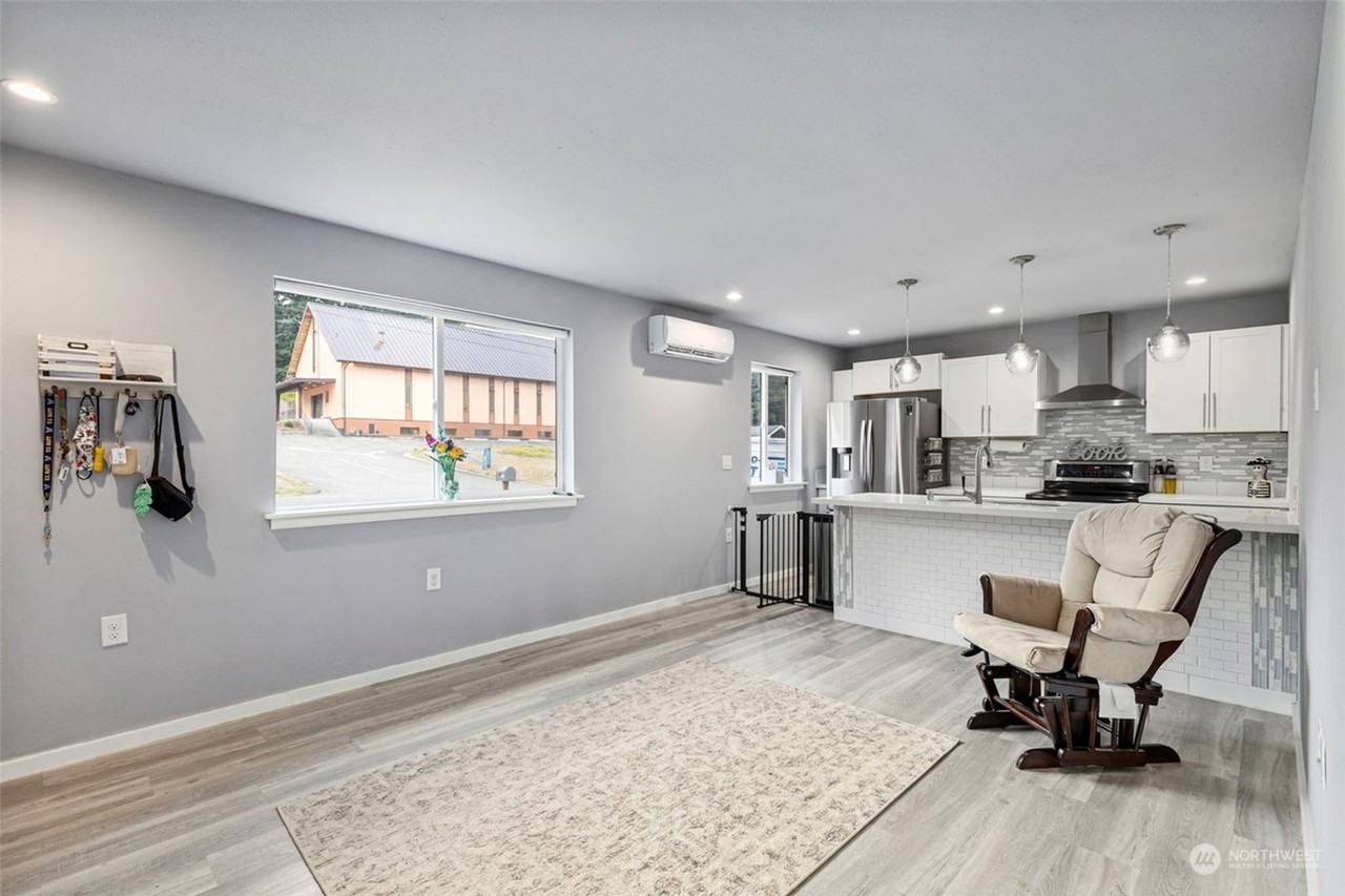 4368 Division Ave W - Photo 2 of 6