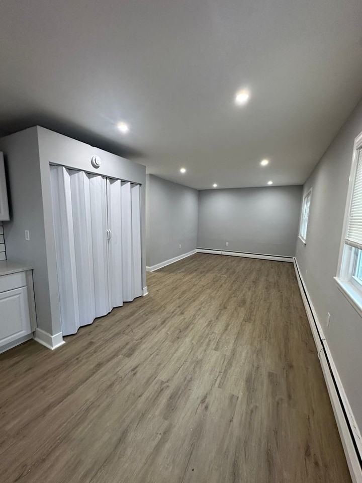 1604 Macdade Blvd - Photo 3 of 8