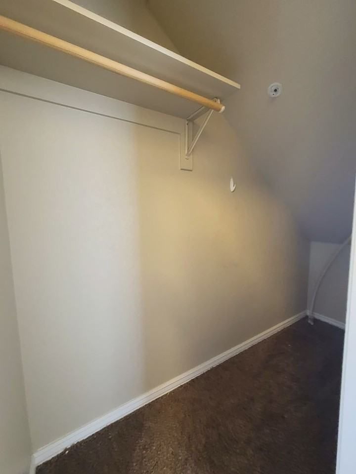 405A Locust 6M Inv - Photo 6 of 13