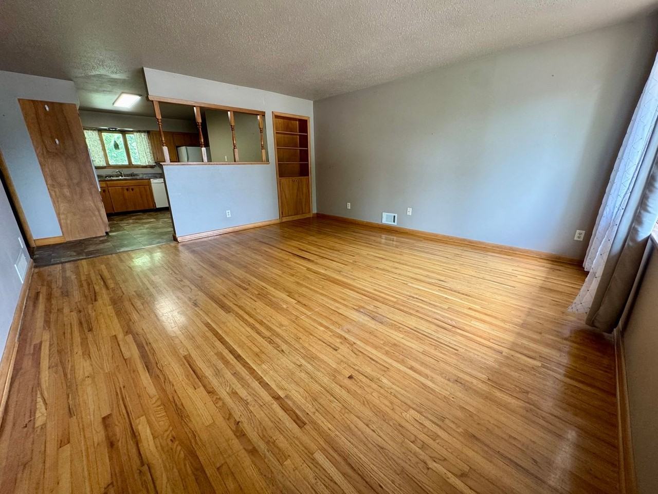 1716 Porter Ave - Photo 4 of 13