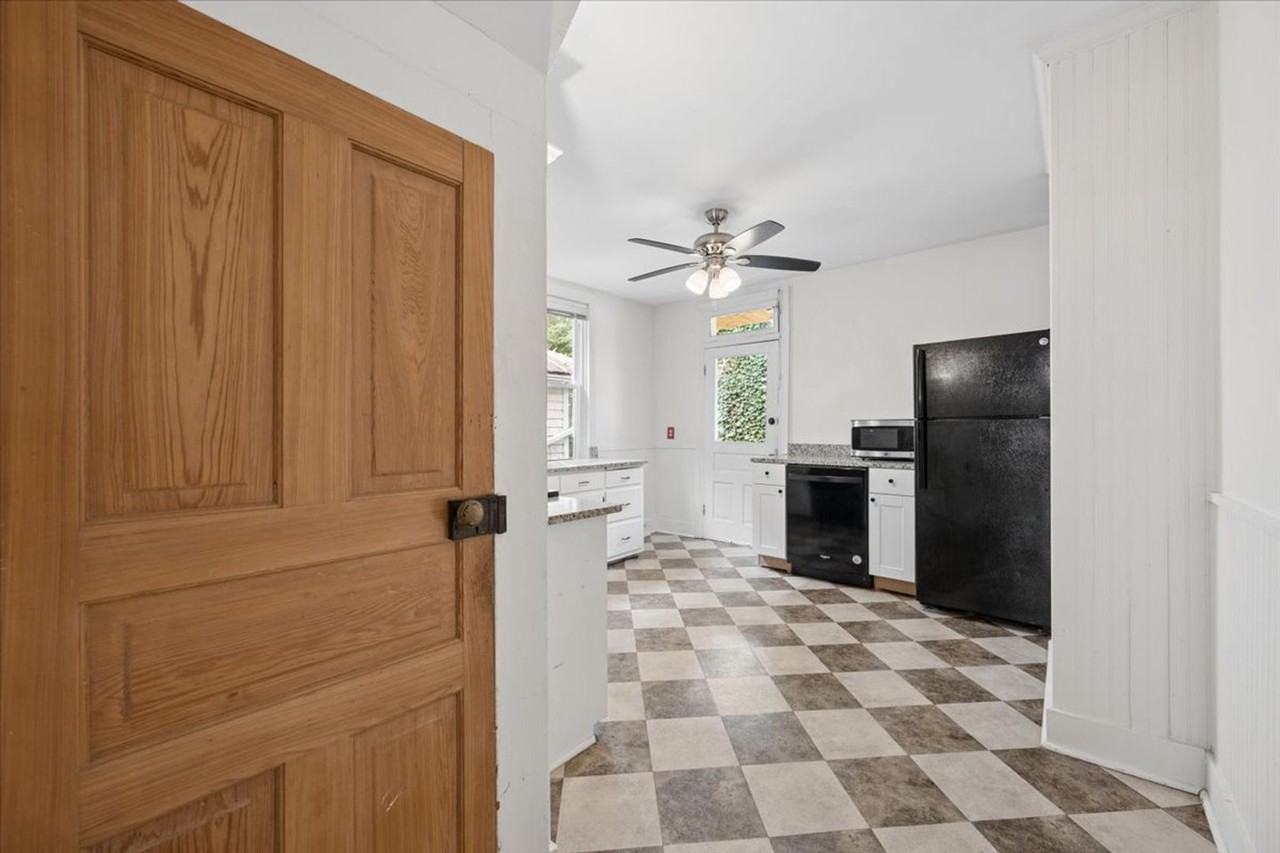346 Madison St - Photo 7 of 25