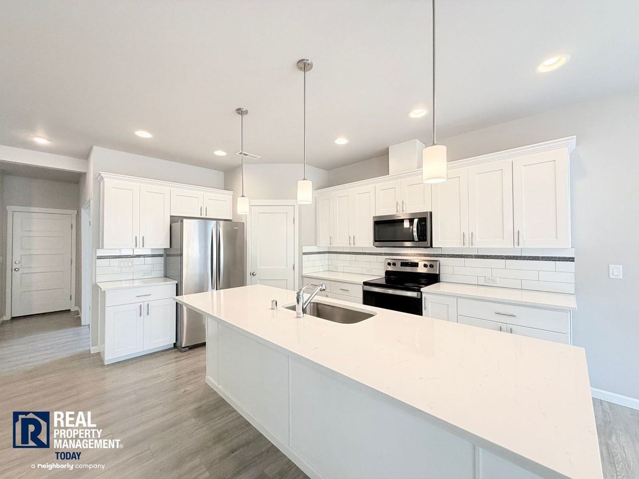 909 161st Street Ct E - Photo 2 of 26