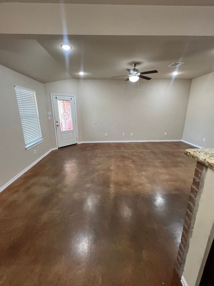 938 W 3 A St #B - Photo 7 of 13